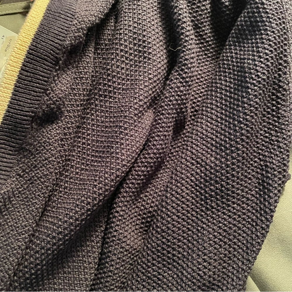 Barneys dark navy v-neck sweater with tan trim size small - Picture 7 of 7